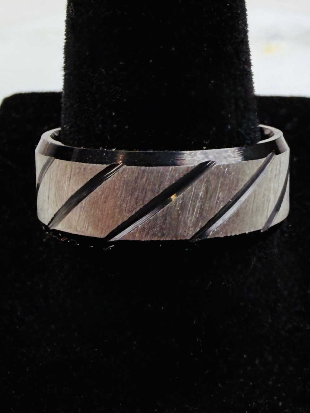 Brushed Silver Tone Black Groove Band Ring Size 8 Men's Unisex